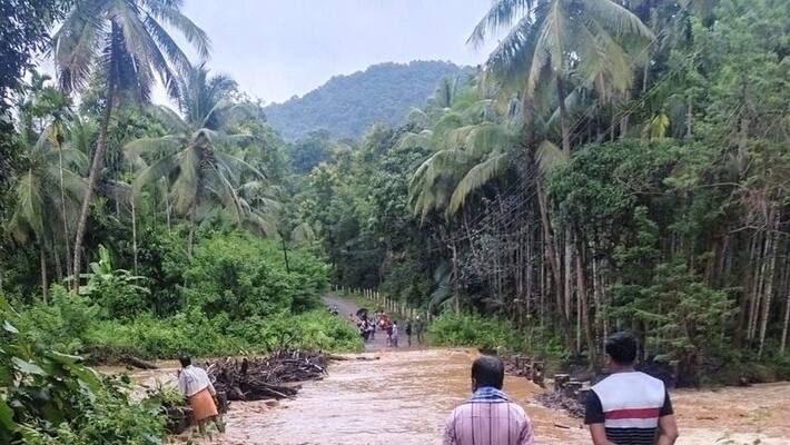 Rain in Uttara Kannada Heavy rain with thundershower at many places Rain in Uttara Kannada Heavy rain with thundershower at many places