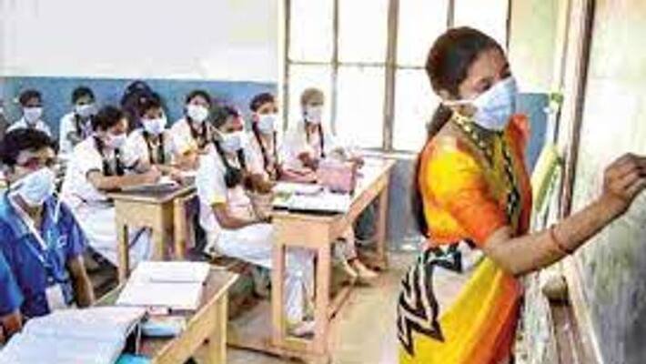 teachers of government schools protest seeking transfer in hyderabad teachers of government schools protest seeking transfer in hyderabad