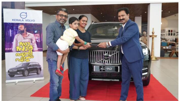 Nna thaan case kodu movie director Ratheesh Balakrishnan Poduval brought a new Volvo XC90 SUV Nna thaan case kodu movie director Ratheesh Balakrishnan Poduval brought a new Volvo XC90 SUV