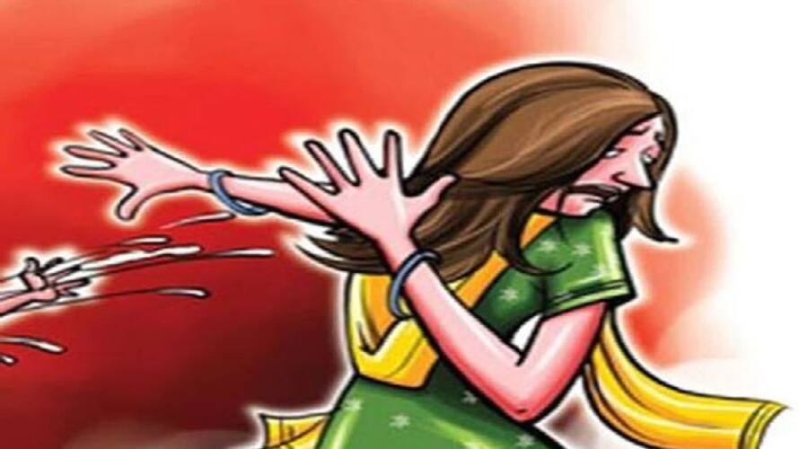 Husband poured acid on his wife's face inside the court premises.. Incident in Tamil Nadu.. ISR Husband poured acid on his wife's face inside the court premises.. Incident in Tamil Nadu.. ISR