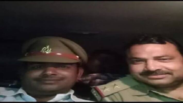 In Lucknow police had to wear his cap on another expensive photo went viral so police took strict action In Lucknow police had to wear his cap on another expensive photo went viral so police took strict action