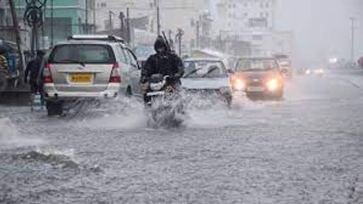 three killed in karnataka due to heavy rain gvd three killed in karnataka due to heavy rain gvd