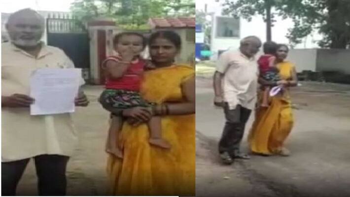 Gonda Elderly parents wandering justice after daughter murder no action taken even after 24 days incident Gonda Elderly parents wandering justice after daughter murder no action taken even after 24 days incident