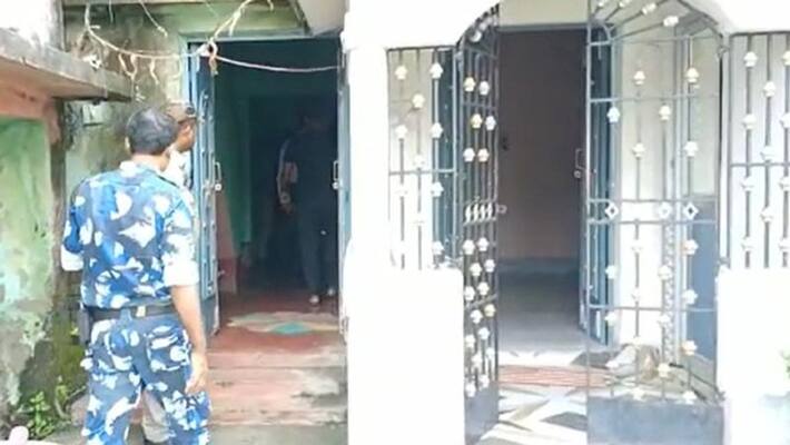 CID recovered a lot of money from the house of a fish seller in Malda, brought a money counting machine bsm CID recovered a lot of money from the house of a fish seller in Malda, brought a money counting machine bsm