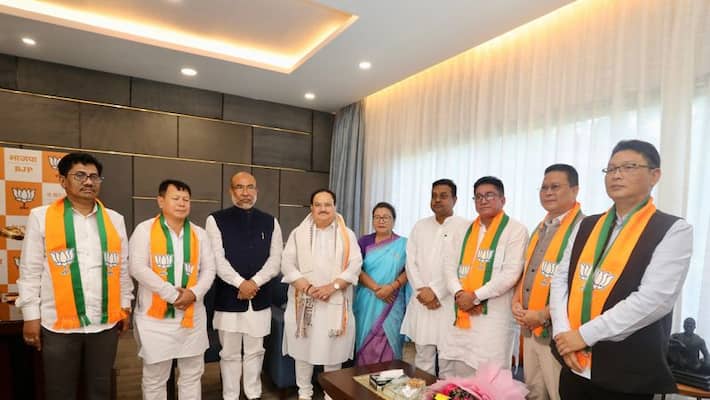 Shock for JDU in Manipur; Five leaders left the party and joined the BJP Shock for JDU in Manipur; Five leaders left the party and joined the BJP