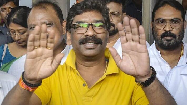 jharkhand politics crisis hemant soren mlas leave for ranchi from raipur resort KPR jharkhand politics crisis hemant soren mlas leave for ranchi from raipur resort KPR