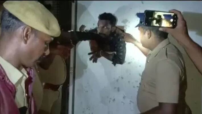 robbers who attempted to rob a liquor store were arrested robbers who attempted to rob a liquor store were arrested