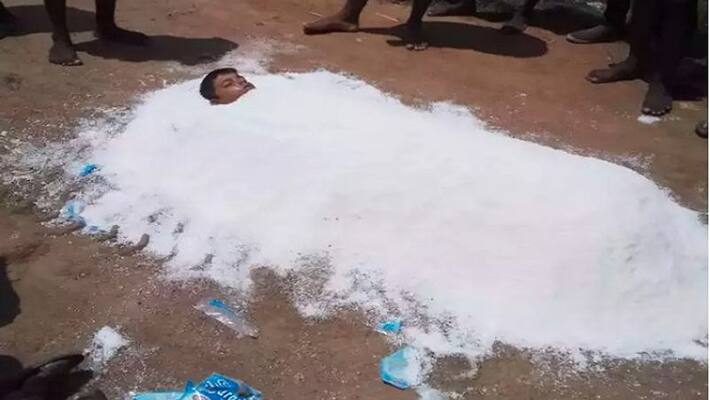 Parents of son in salt to bring him to life in Bellary District Parents of son in salt to bring him to life in Bellary District