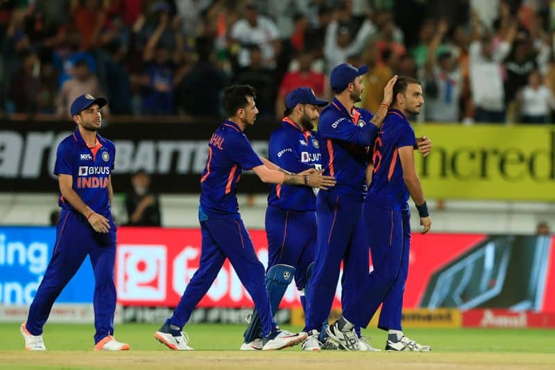 Team India players jaspreet bumrah harshal patel dinesh karthik best and worst performance mda