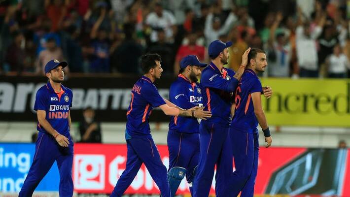 Pacer Harshal Patel may come back to Team India against Australia Pacer Harshal Patel may come back to Team India against Australia