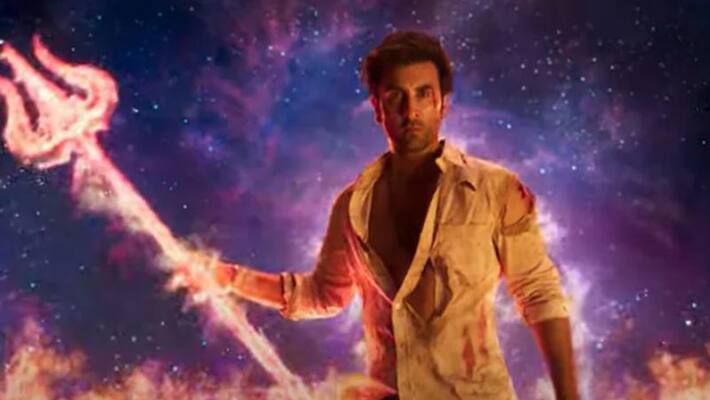 Ranbir Kapoor starrer new film Brahmastra sells one lakh tickets Ranbir Kapoor starrer new film Brahmastra sells one lakh tickets