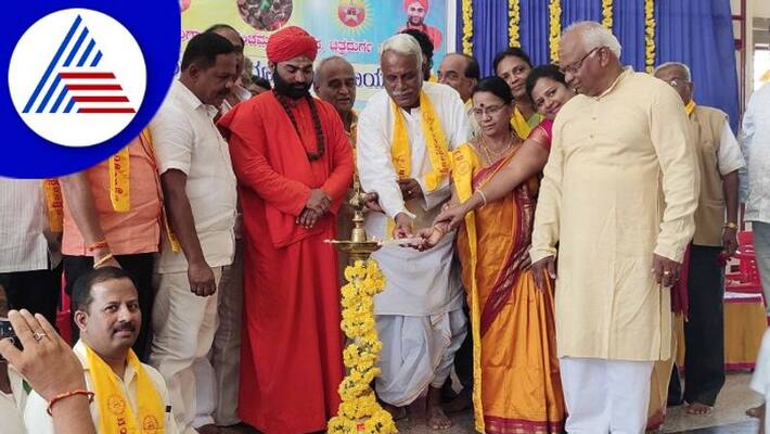 Panchmasali reservation It is responsibility of Peetha and sangha says vachanananda swamy Panchmasali reservation It is responsibility of Peetha and sangha says vachanananda swamy