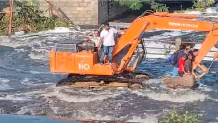 Mahindra and Mahindra group chairman anand mahindra shares crazy video of heavy rain on social media apa Mahindra and Mahindra group chairman anand mahindra shares crazy video of heavy rain on social media apa