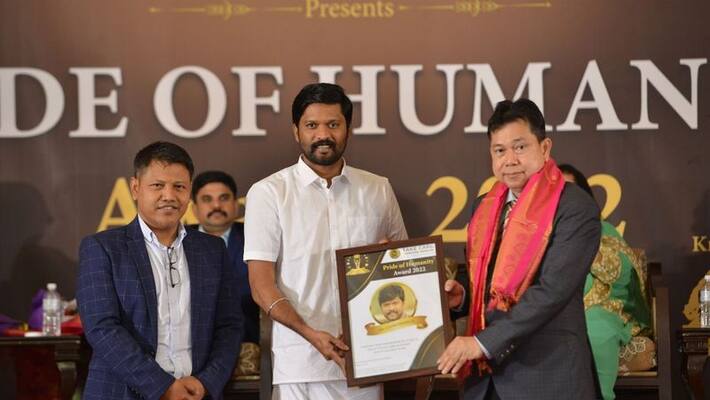 actor sowndharrajan got Pride of Humanity award actor sowndharrajan got Pride of Humanity award