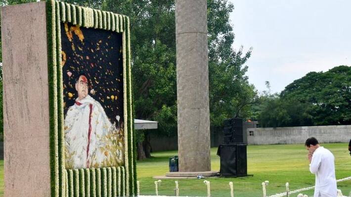 Bharat Jodo Yatra: Rahul visits Rajiv Gandhi Memorial Bharat Jodo Yatra: Rahul visits Rajiv Gandhi Memorial