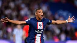 football Champions League psg vs juventus fans furious at Kylian Mbappe for being 'selfish' neymar lionel messi snt