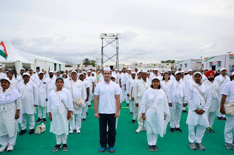 Rahul Gandhi started the 2nd day trek from Kanyakumari