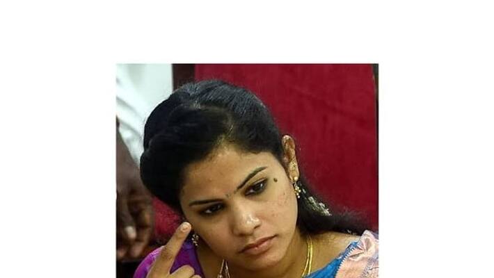 Complaints have been raised that Chennai Mayor Priya is being ignored at government events Complaints have been raised that Chennai Mayor Priya is being ignored at government events
