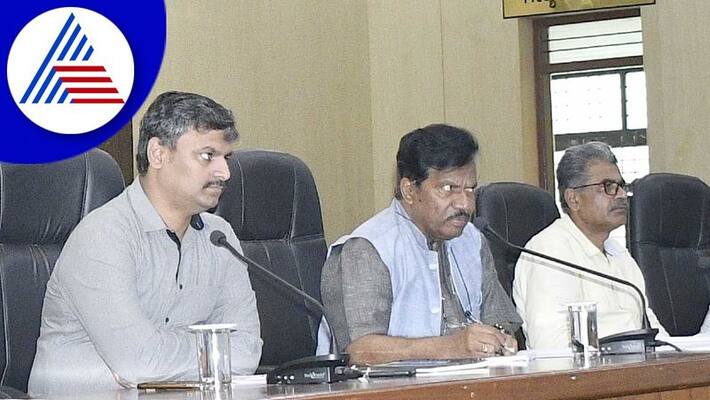 Kannada should be given first priority in government websites said TS Nagabharana gvd Kannada should be given first priority in government websites said TS Nagabharana gvd