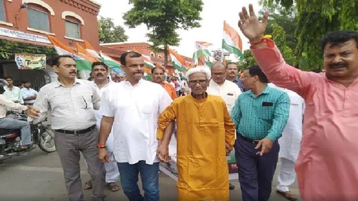 example of Gorakhpur is this 106 year old man won railway union election for 61st time still remembers everything about freedom example of Gorakhpur is this 106 year old man won railway union election for 61st time still remembers everything about freedom
