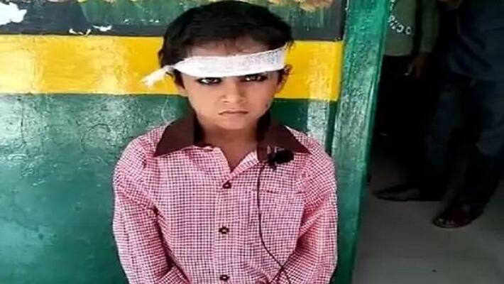Mahoba government school Accident debris dilapidated roof fell during studies student teacher seriously injured Mahoba government school Accident debris dilapidated roof fell during studies student teacher seriously injured
