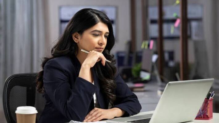Decorate your office table according to vastu rules for business profits bpsb Decorate your office table according to vastu rules for business profits bpsb