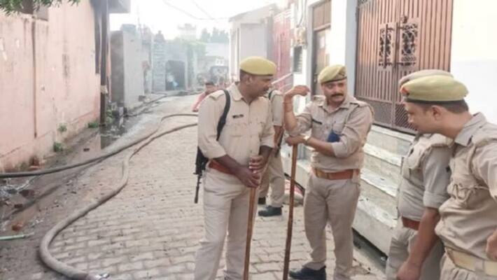 Meerut youth was murdered with a knife angry Thakur society set fire to accuseds house family members made this demand Meerut youth was murdered with a knife angry Thakur society set fire to accuseds house family members made this demand