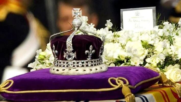 Queen Elizabeth's Death: Who will wear Kohinoor Crown after Elizabeth II Queen Elizabeth's Death: Who will wear Kohinoor Crown after Elizabeth II