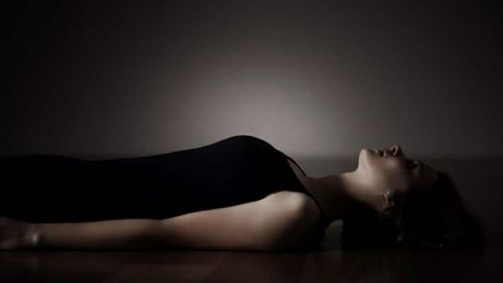 wife committed suicide after making whatsapp call to her husband in visakhapatnam wife committed suicide after making whatsapp call to her husband in visakhapatnam
