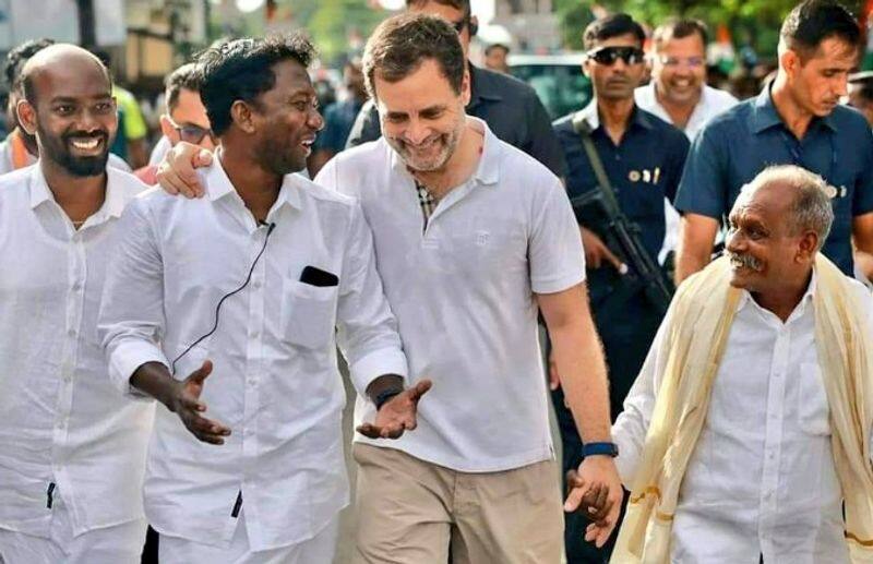 42% of youth have no job.. We walk for them, we walk for job.. Mass tweet by Rahul.