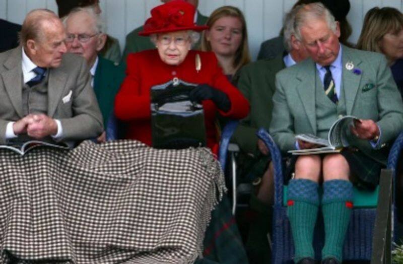 Secrets of Queen Elizabeth handbag