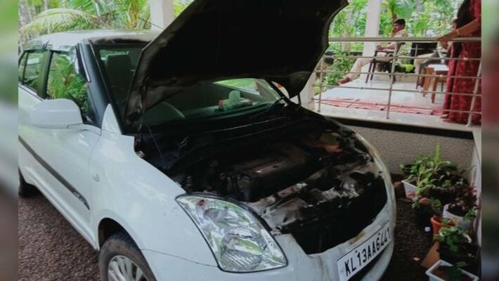 CPM Local committee members house attacked in Kozhikode CPM Local committee members house attacked in Kozhikode