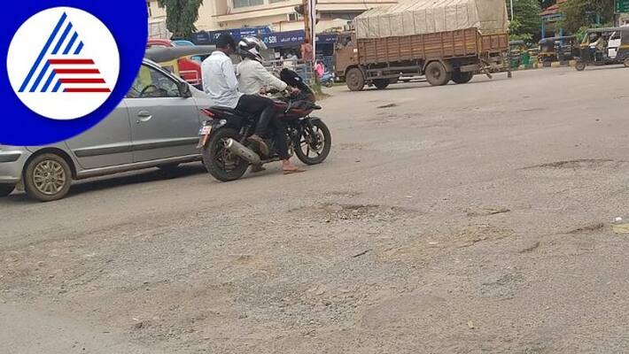 there is no money to close the roadblock PWD hassan rav there is no money to close the roadblock PWD hassan rav