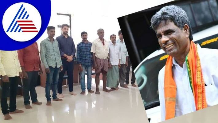Kota Srinivasa Pujari did not listen to the problems of the villagers who came from faruk rav Kota Srinivasa Pujari did not listen to the problems of the villagers who came from faruk rav