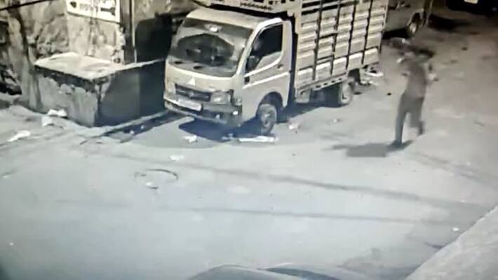 jaipur news unknown gang damage many cars incident recorded in CCTV owner report it to police asc jaipur news unknown gang damage many cars incident recorded in CCTV owner report it to police asc