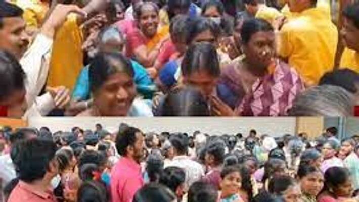 sarees for one rupee in krishnagiri crowds flock to eagerly buy sarees sarees for one rupee in krishnagiri crowds flock to eagerly buy sarees