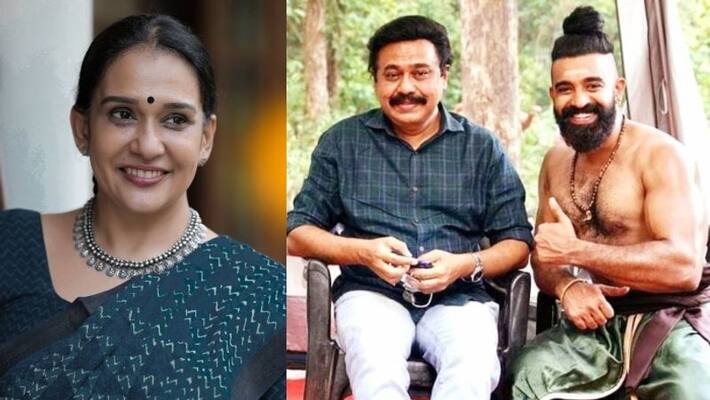 maala parvathi about Pathonpatham Noottandu and vinayan maala parvathi about Pathonpatham Noottandu and vinayan