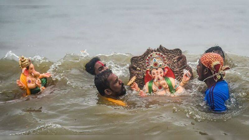 4 people lost their lives when Ganesha statue melts