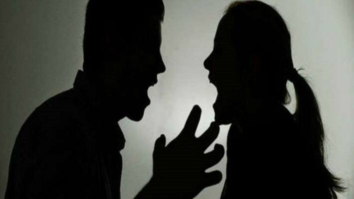 Ballia husband clothes smell bad the woman pleaded with SDM that she should not live with me Ballia husband clothes smell bad the woman pleaded with SDM that she should not live with me