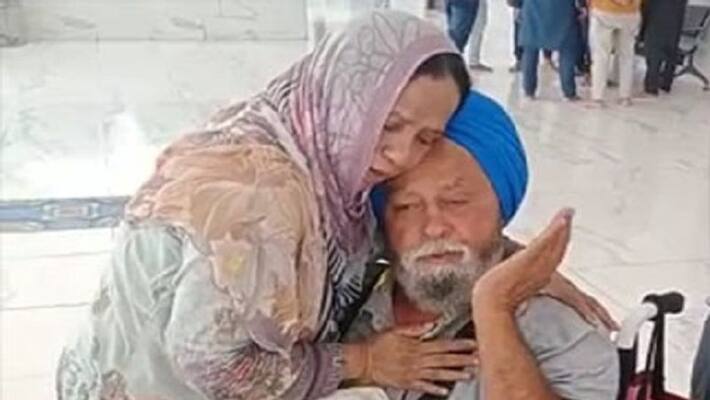 75-year-old wait ends: How Amarjit Singh, separated at Partition, reunited with Pakistani sister in Kartarpur 75-year-old wait ends: How Amarjit Singh, separated at Partition, reunited with Pakistani sister in Kartarpur