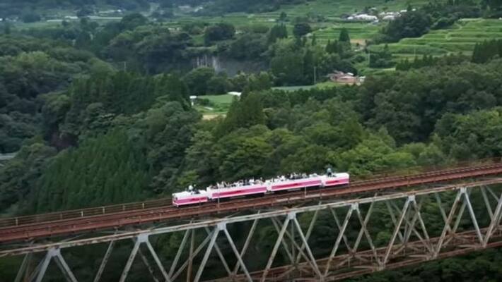 Japan runs train on biodiesel made from used cooking oil and lard extracted from discarded ramen soup apa Japan runs train on biodiesel made from used cooking oil and lard extracted from discarded ramen soup apa