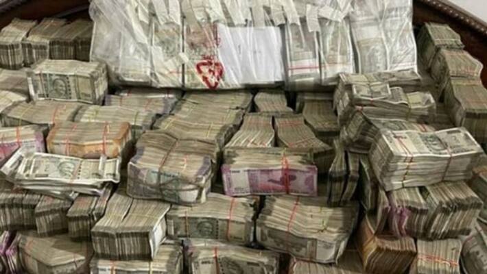 ED raids Kolkata premises in fraud mobile gaming app case crores seized in cash ED raids Kolkata premises in fraud mobile gaming app case crores seized in cash
