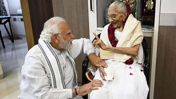 PM Modi told First Time, Mother Heeraben has gone with him on these two events in his life kpg PM Modi told First Time, Mother Heeraben has gone with him on these two events in his life kpg