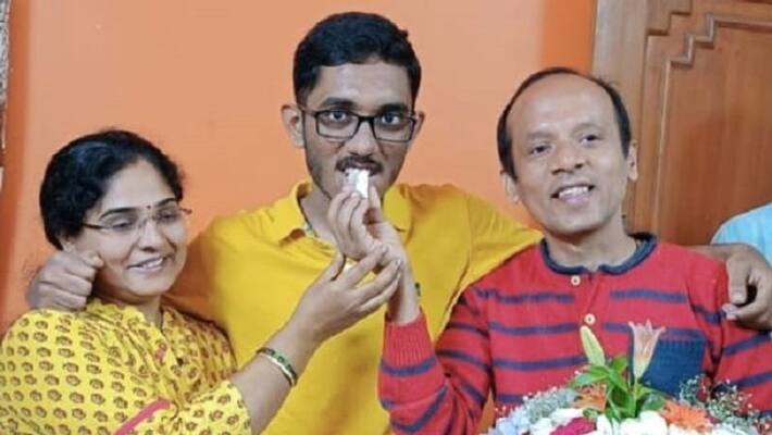 meet rk shishir jee advanced topper from karnataka who scored 314 out of 360 marks cm congratulated him ash meet rk shishir jee advanced topper from karnataka who scored 314 out of 360 marks cm congratulated him ash