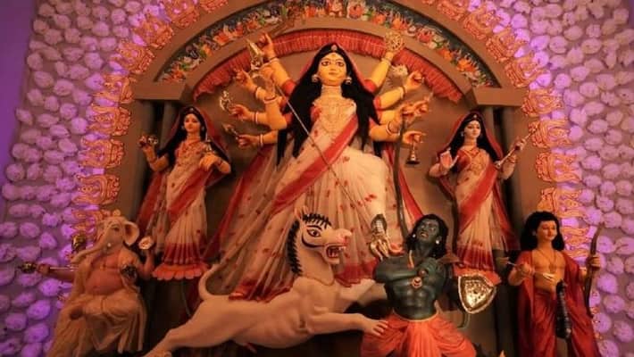 North Kolkata Durga Puja 2022 Puja Pandal Tala Baroyari Preparation and theme puja news bsm North Kolkata Durga Puja 2022 Puja Pandal Tala Baroyari Preparation and theme puja news bsm