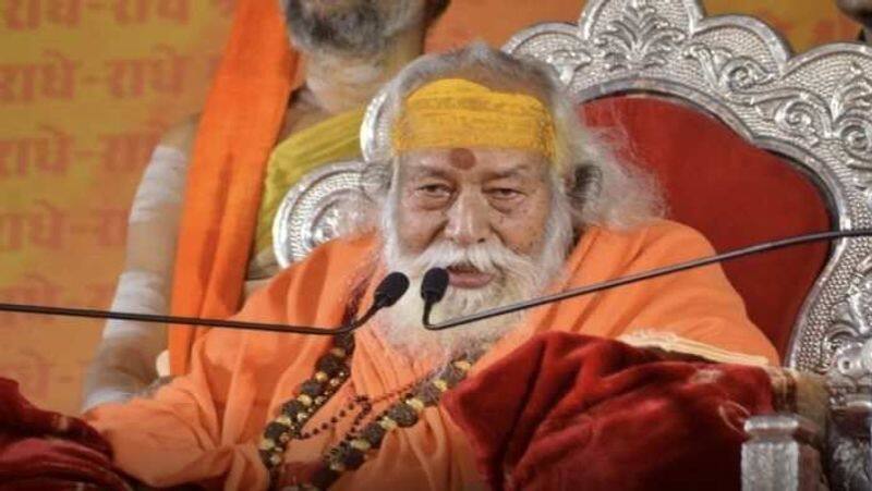 dwarka shankaracharya :  Swami Swaroopanand, a Dwarka Peeth shankaracharya, passes away in an MP ashram.