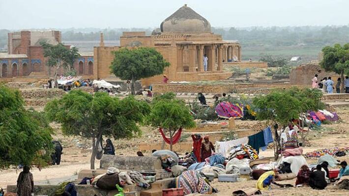 Hindu temple in Pakistan draws on age-old tradition to help flood-hit people bpsb Hindu temple in Pakistan draws on age-old tradition to help flood-hit people bpsb