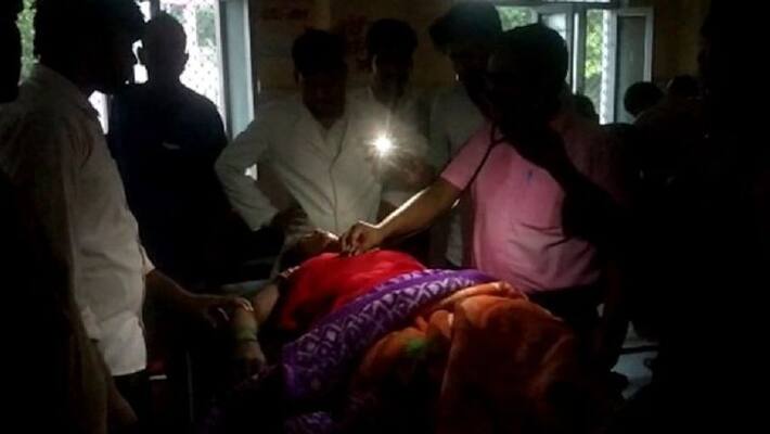 doctors treat patients using mobile torch doctors treat patients using mobile torch