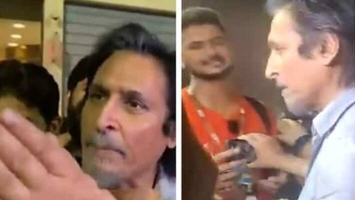 watch video pcb chairman ramiz raja snatch indian journalist's phone after asia cup watch video pcb chairman ramiz raja snatch indian journalist's phone after asia cup