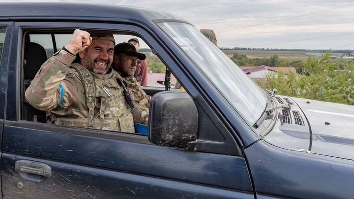 Ukrainian forces advance south and east Russia struggled to defend Ukrainian forces advance south and east Russia struggled to defend